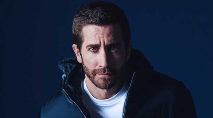Jake Gyllenhaal Glasses Look +20 More Cool Facts Jake Gyllenhaal glasses