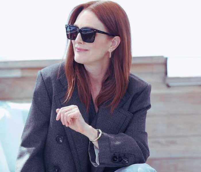 Julianne Moore Height Weight