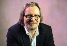 Gary Oldman Glasses: His Signature Eyewear Looks On and Off Screen +15 More Fascinating Facts Gary Oldman Glasses